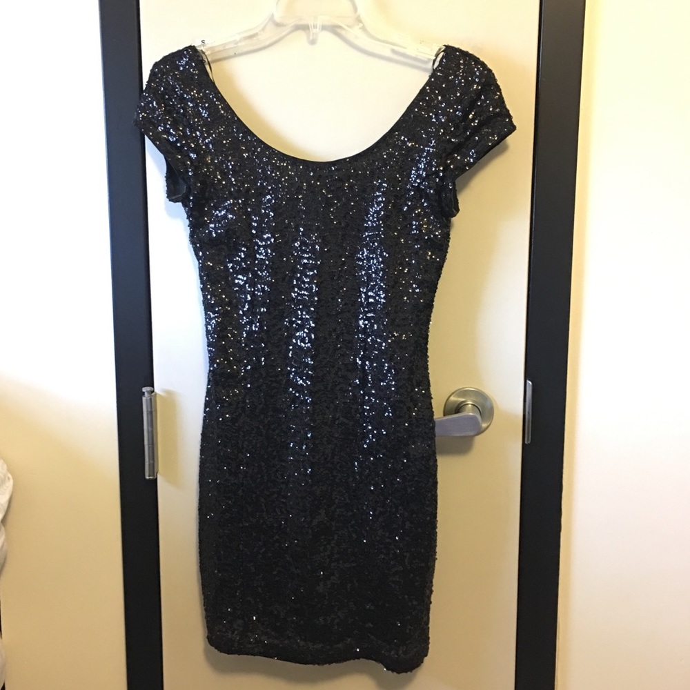 Black Sequin Body-con Dress